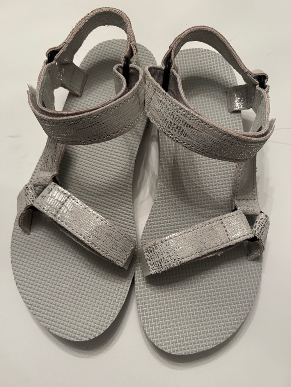 Teva Women’s Metallic Silver Adjustable Strap Sandals Size‎ 9